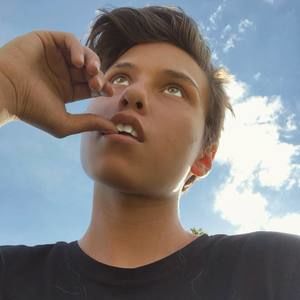 Meet your Posher, Jake